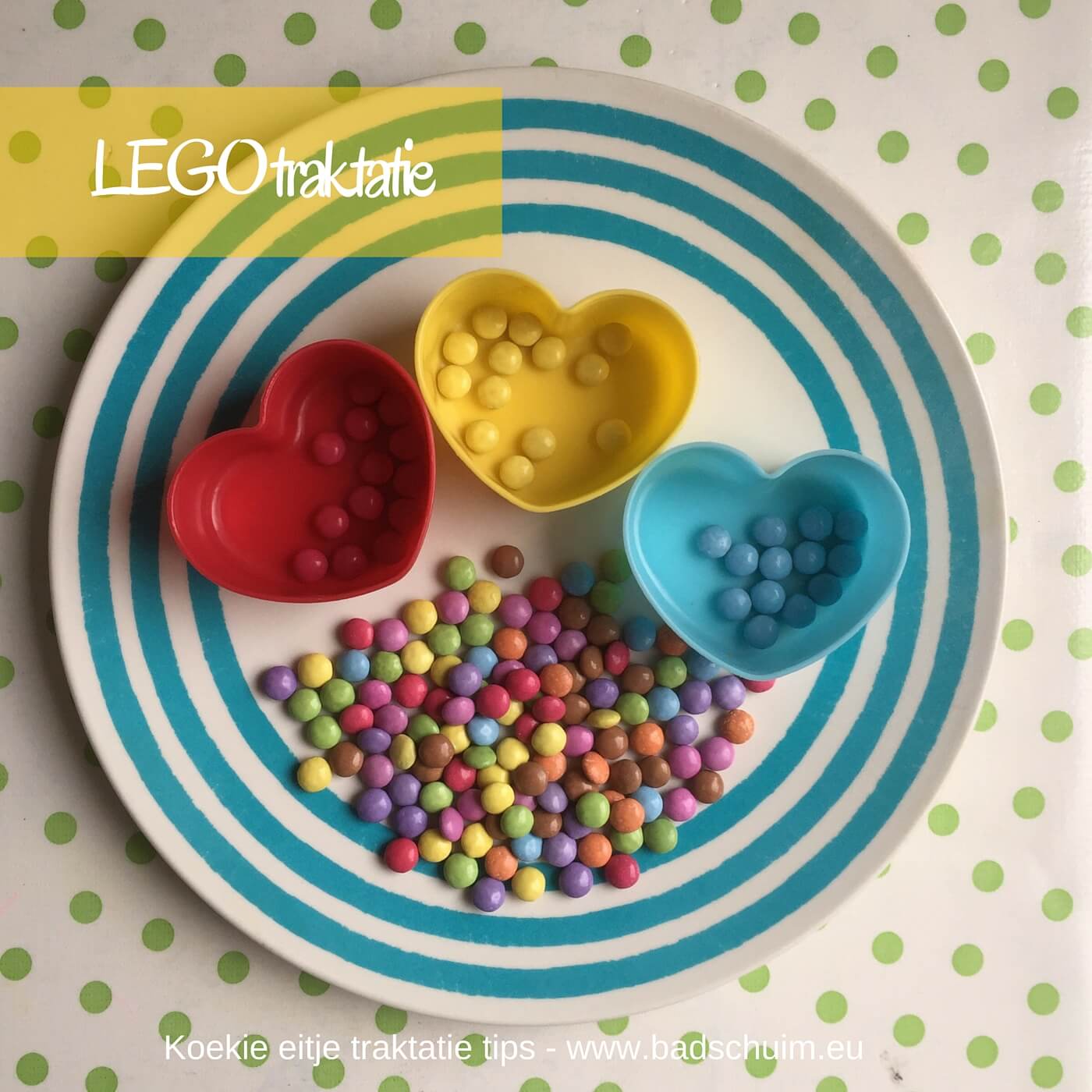 Heb jij een LEGO fan in huis?! Maak dan deze LEGO blokjes traktatie! Nier gezond, maar wel heerlijk zoet en heel leuk om samen te maken! Dat doe je met dit foto stappenplan.