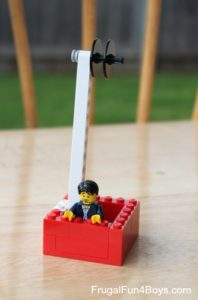 De 10 leukste DIY LEGO spelletjes - vakantie anti verveel tips
